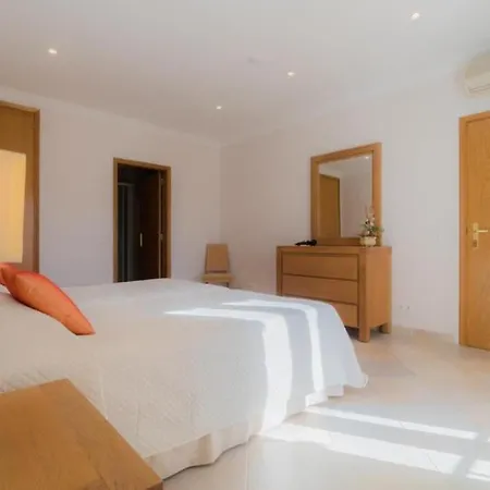 Tulipa - Luxury Golfing